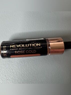 Revolution Rose Gold Liquid Highlighter Stick - Metallic Rose sealed
